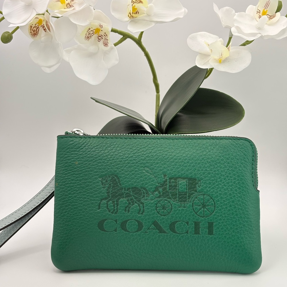 NWT Coach Zip Wristlet in Colorblock with Horse and Carriage